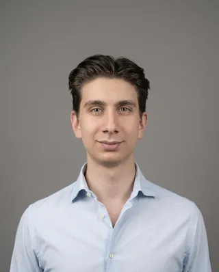 Péter, az Oxilys társalapítója